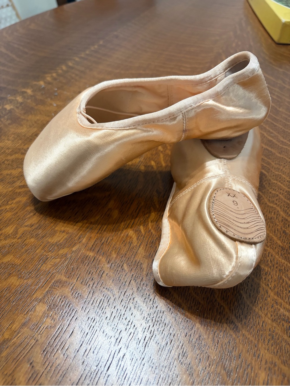 Bloch Women's Satin Pointe Shoes in Peach